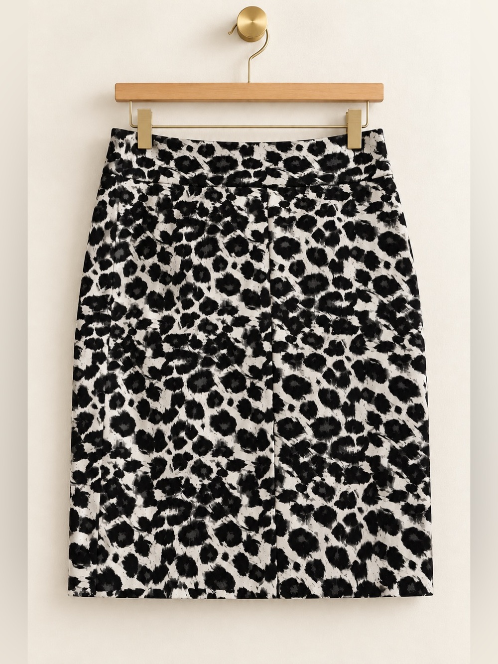 SOHO Apparel Women’s Leopard Print Pencil Skirt M NWT